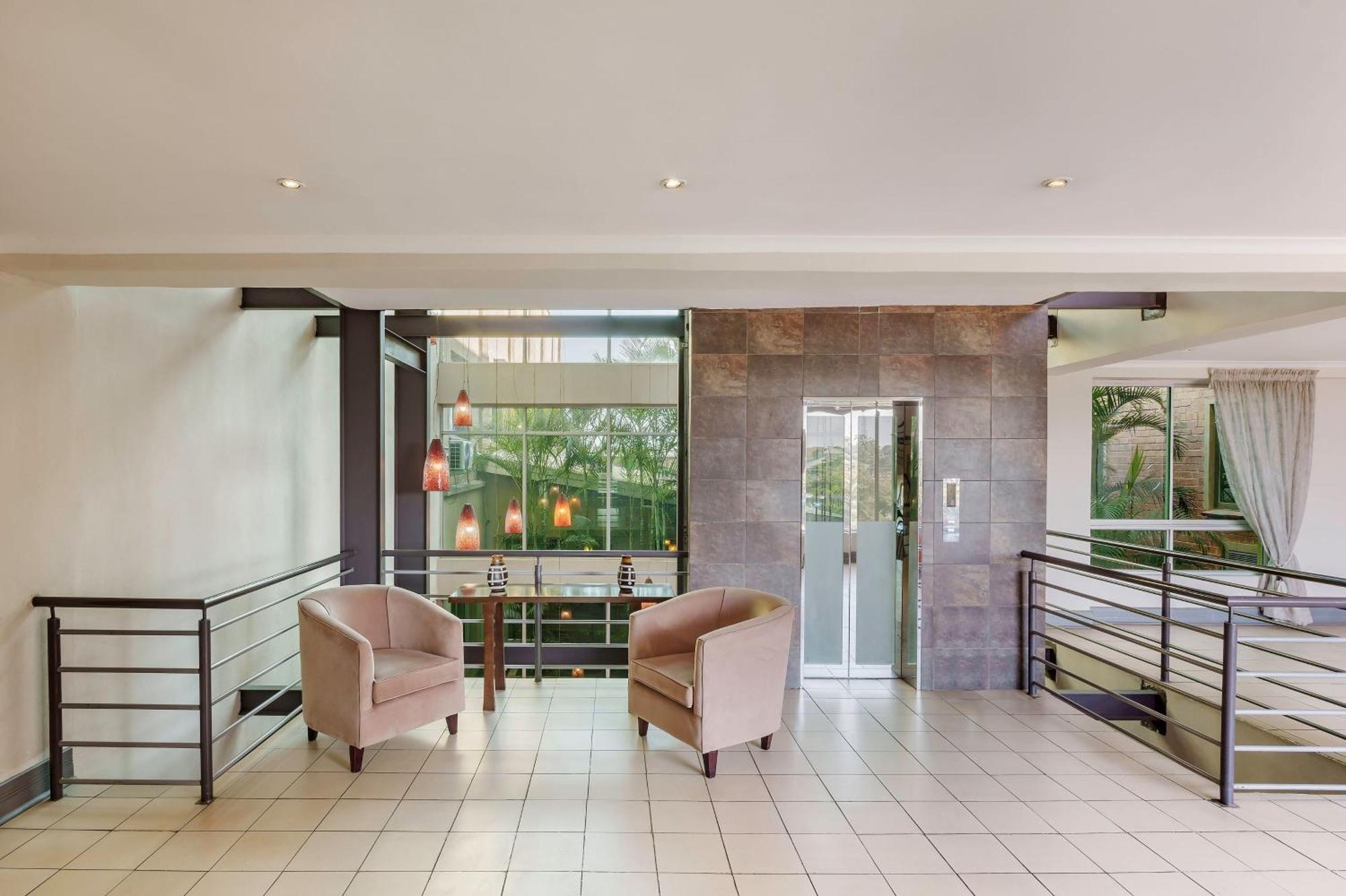 Protea Hotel By Marriott Lusaka Exterior foto